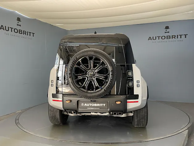 Land Rover Defender 110 4.4 V8 Octa