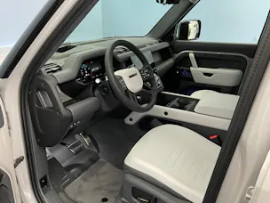 Land Rover Defender 110 4.4 V8 Octa