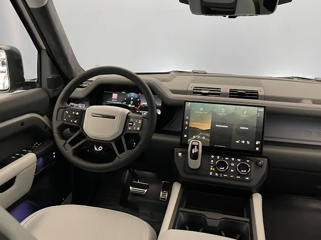 Land Rover Defender 110 4.4 V8 Octa
