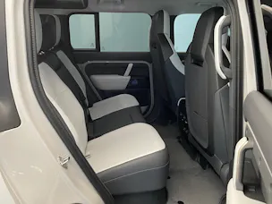 Land Rover Defender 110 4.4 V8 Octa