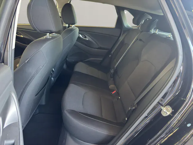 HYUNDAI i30 1.5 T-GDi Amplia