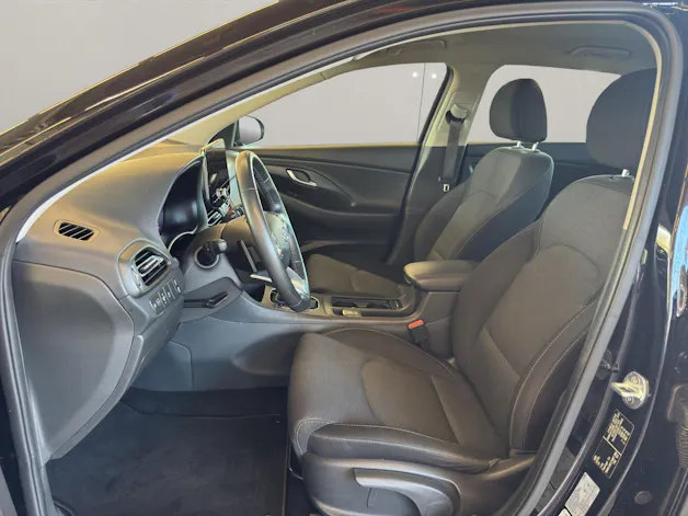 HYUNDAI i30 1.5 T-GDi Amplia