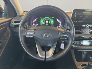HYUNDAI i30 1.5 T-GDi Amplia
