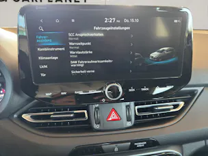 HYUNDAI i30 1.5 T-GDi Amplia