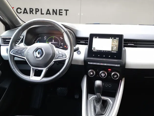 RENAULT Clio 1.6 E-Tech techno