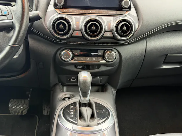 NISSAN Juke 1.6 Hybrid Tekna