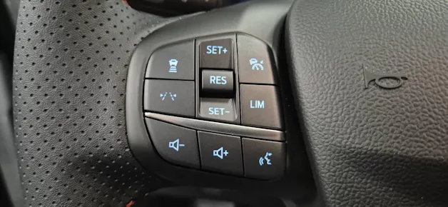 FORD Kuga 2.5 Full-Hybrid ST-Line X 4x4