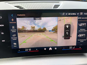 BMW X1 30e xDrive paddles