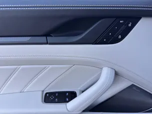 PORSCHE 911 Turbo S