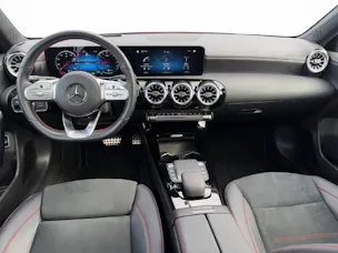 MERCEDES-BENZ A 250 e AMG Line