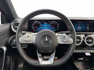 MERCEDES-BENZ A 250 e AMG Line