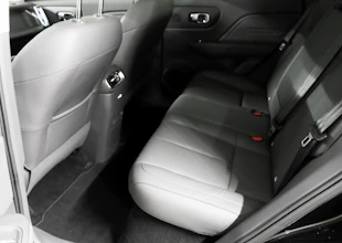https://vehicle.imgix.net/4530460/3b01a3e4-5cb7-415b-8d3a-52a5bdde15c3.jpg