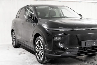 https://vehicle.imgix.net/4530460/9f09a903-e966-42b9-8d49-93cb775615e0.jpg