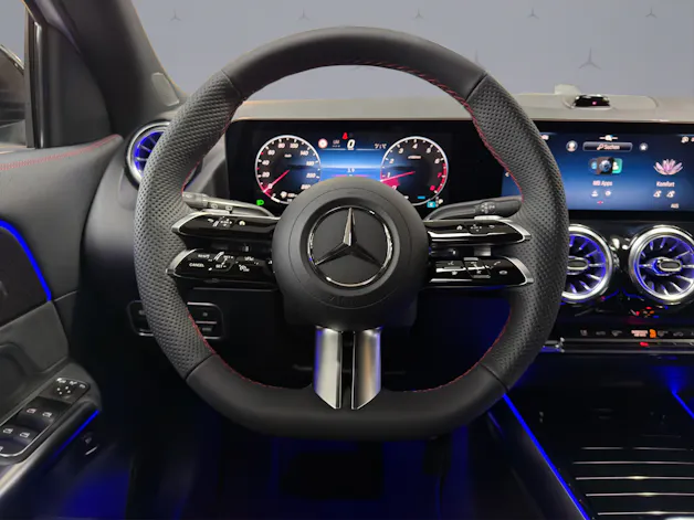 MERCEDES-BENZ GLA-Klasse H247 GLA 250 Swiss Star AMG Line 4matic