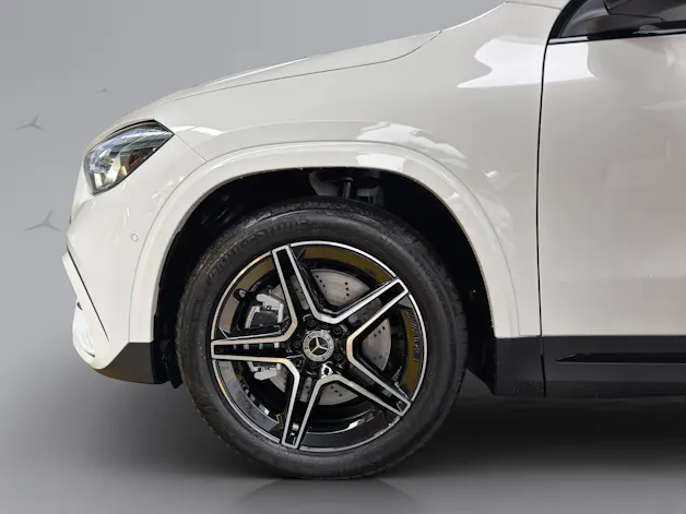 MERCEDES-BENZ GLA-Klasse H247 GLA 250 Swiss Star AMG Line 4matic