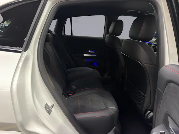 MERCEDES-BENZ GLA-Klasse H247 GLA 250 Swiss Star AMG Line 4matic