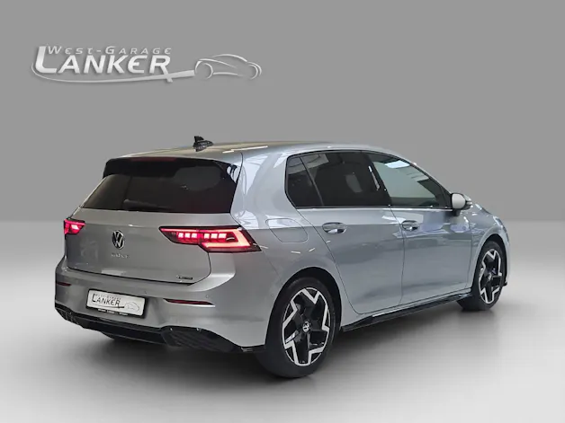 VW Golf VIII 2.0 TSI R-Line DSG 4motion