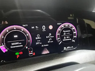 VW Golf VIII 2.0 TSI R-Line DSG 4motion