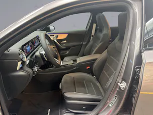 MERCEDES-BENZ A-Klasse W177 A 250 AMG Line 4m
