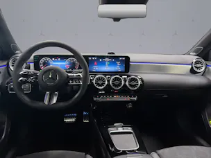MERCEDES-BENZ A-Klasse W177 A 250 AMG Line 4m