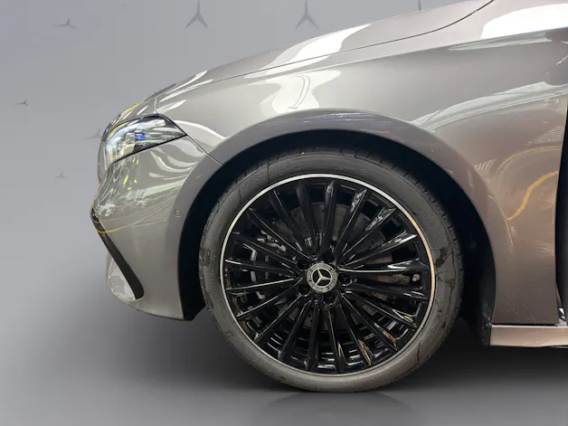 MERCEDES-BENZ A-Klasse W177 A 250 AMG Line 4m