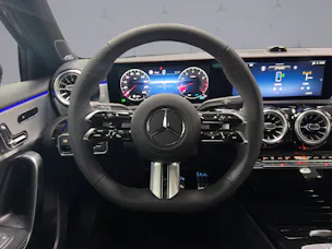 MERCEDES-BENZ A-Klasse W177 A 250 AMG Line 4m