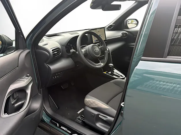 Toyota Yaris Cross 1.5 VVT-i HSD Premium AWD-i