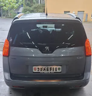 PEUGEOT 5008 2.0 BlueHDi Allure Sensation