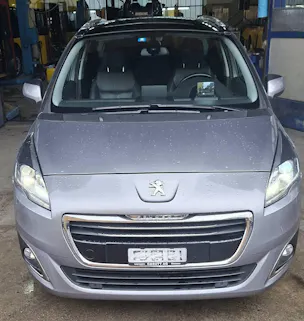 PEUGEOT 5008 2.0 BlueHDi Allure Sensation