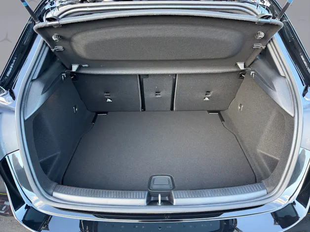 MERCEDES-BENZ A-Klasse W177 A 200 Night Star