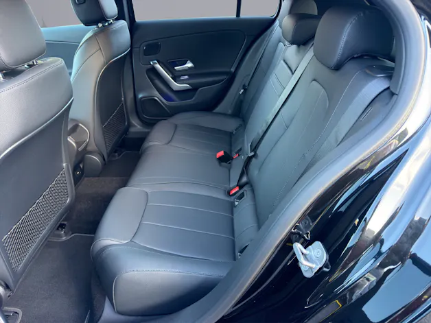 MERCEDES-BENZ A-Klasse W177 A 200 Night Star