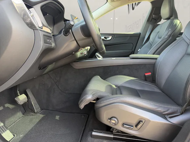 VOLVO XC60 2.0 T6 TE Plus Dark eAWD