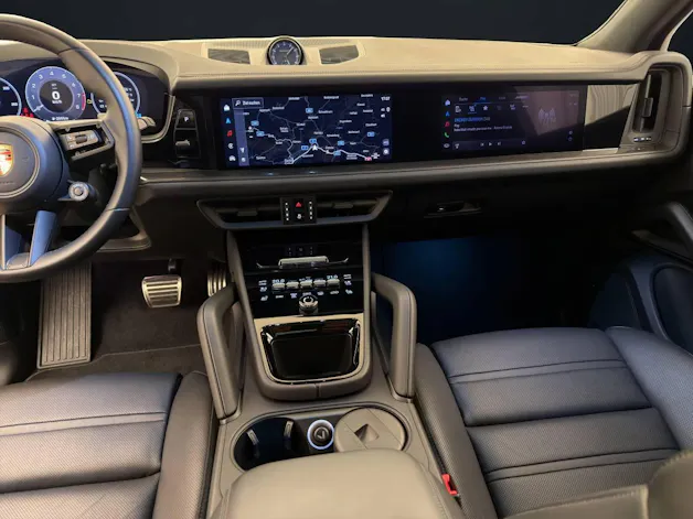 PORSCHE Cayenne GTS
