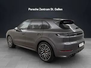 PORSCHE Cayenne GTS