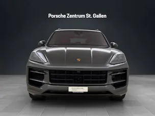 PORSCHE Cayenne GTS