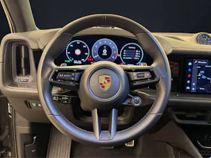 PORSCHE Cayenne GTS