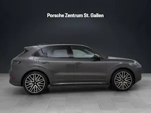 PORSCHE Cayenne GTS