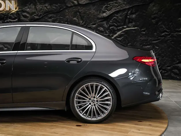 MERCEDES-BENZ C 300 d AMG Line *Werksgarantie*Abstandstempomat*Fernlicht Assistent*