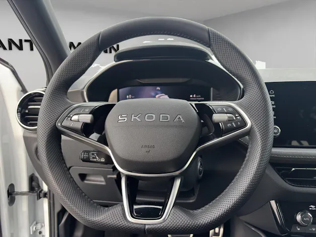 SKODA Fabia 1.0 TSI Dynamic DSG
