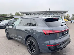 AUDI Q8 55 e-tron Black Edition quattro