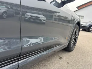 AUDI Q8 55 e-tron Black Edition quattro