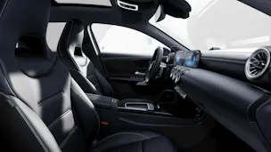 MERCEDES-BENZ A 250 AMG Line 4MATIC