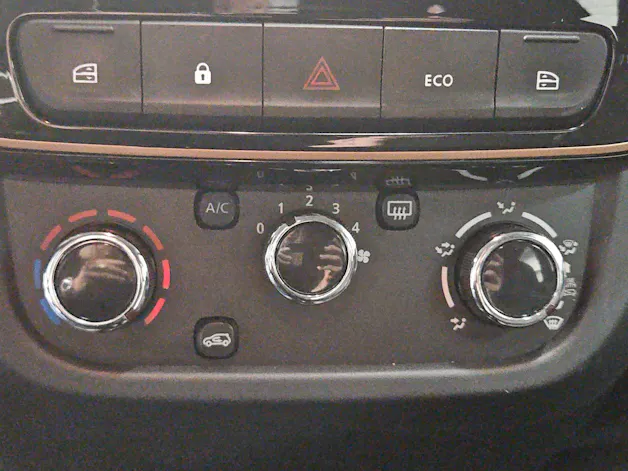 DACIA Spring 27 kWh Electric 65 Extreme