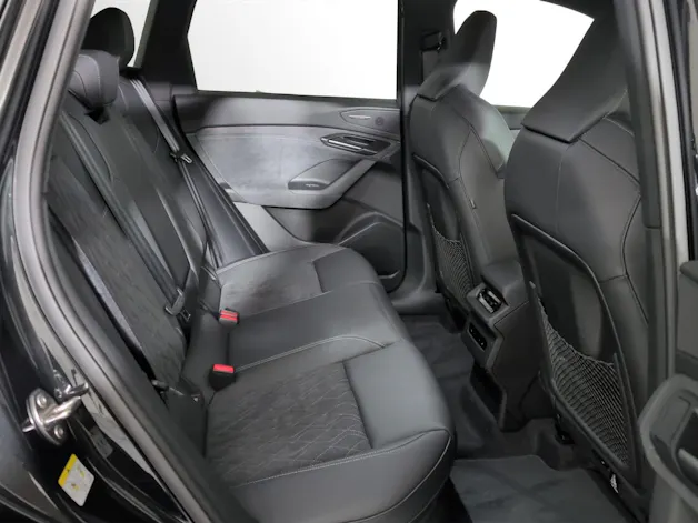 AUDI Q6 e-tron quattro