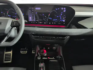 AUDI Q6 e-tron quattro