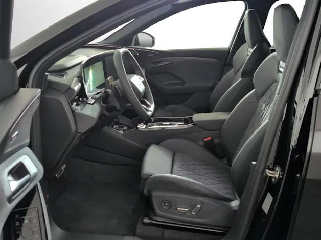 AUDI Q6 e-tron quattro
