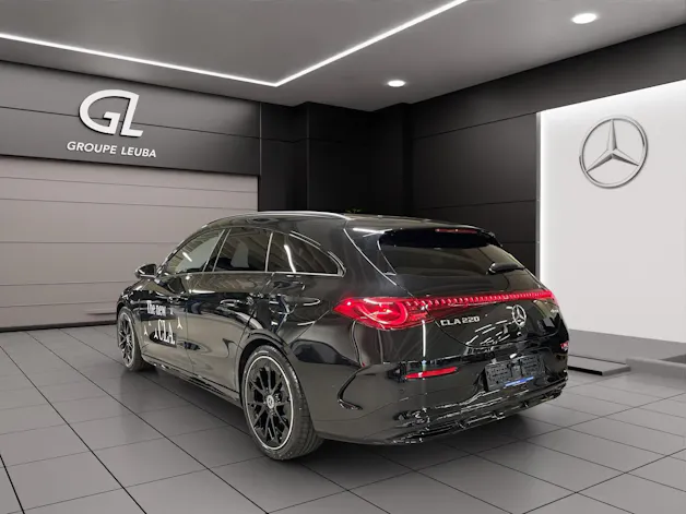 MERCEDES-BENZ CLA Shooting Brake 220 4Matic 8G-DCT