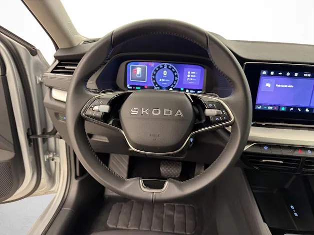 SKODA Octavia Combi 1.5 eTSI Essence