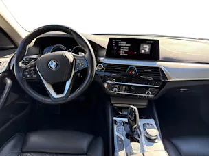 BMW 530d xDrive Touring Sport Line Steptronic