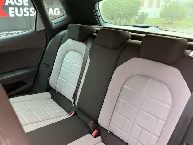 SEAT Arona 1.5 TSI 110 kW FR Black Edition *** TOP AUSSTATTUNG ***